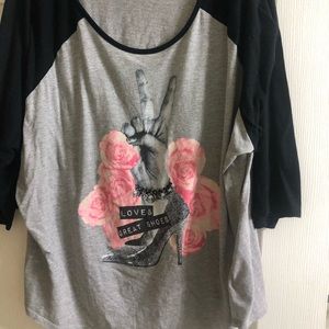 3/4 sleeve t-shirt